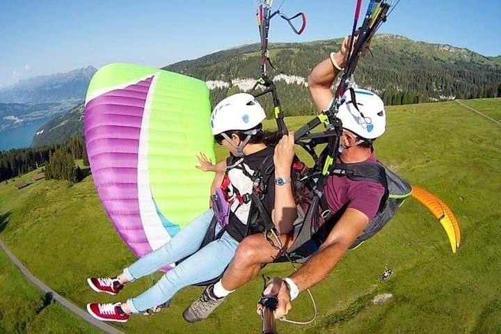 Tandem Paragliding Flight in Lombardy — photo 1 of 10
