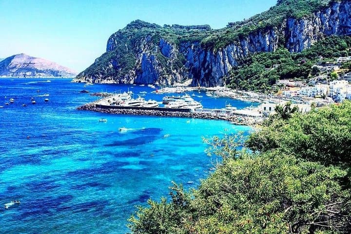 From Capri Semi-Guided tour of island at Pier 23 at 10,35 — photo 1 of 9