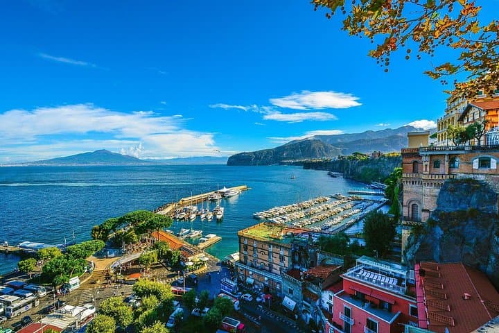 Private Transfer from Rome to Sorrento with 2 hours for sightseeing — photo 1 of 12