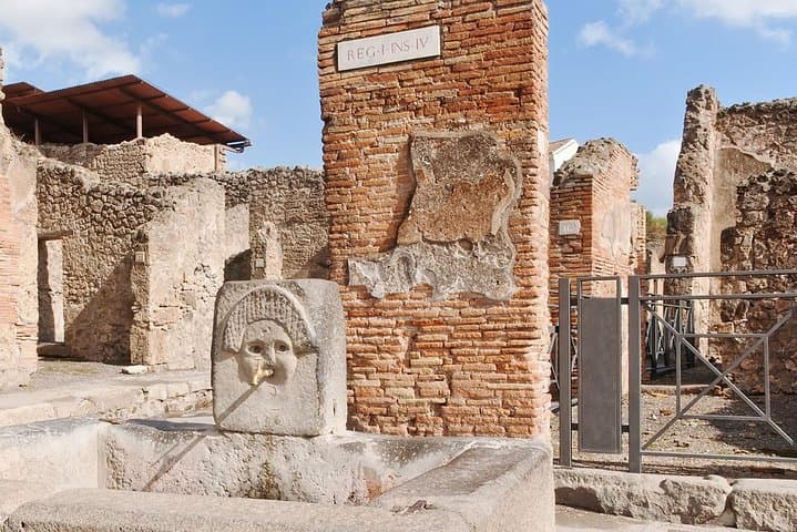Pompeii Walking tour with ticket — photo 1 of 9