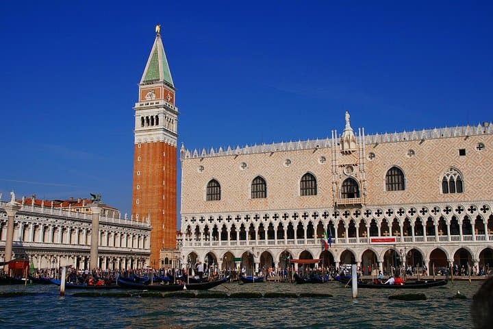 Public Tour: Powerful Venice — photo 1 of 6