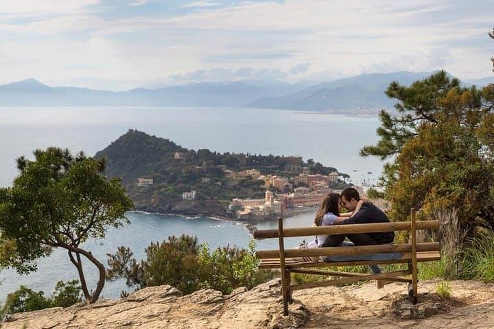 Private Photo Session with a Local Photographer in Chiavari — photo 1 of 10
