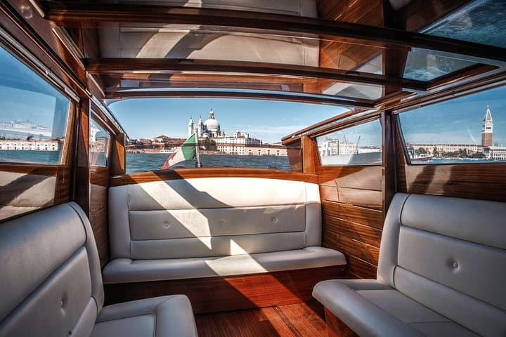 Venice Marco Polo Airport Private Arrival Transfer via Motorboat — photo 1 of 7