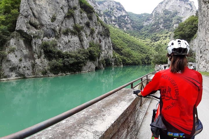 Tour in eBike Riserva Gola del Furlo and Tartufo — photo 1 of 7