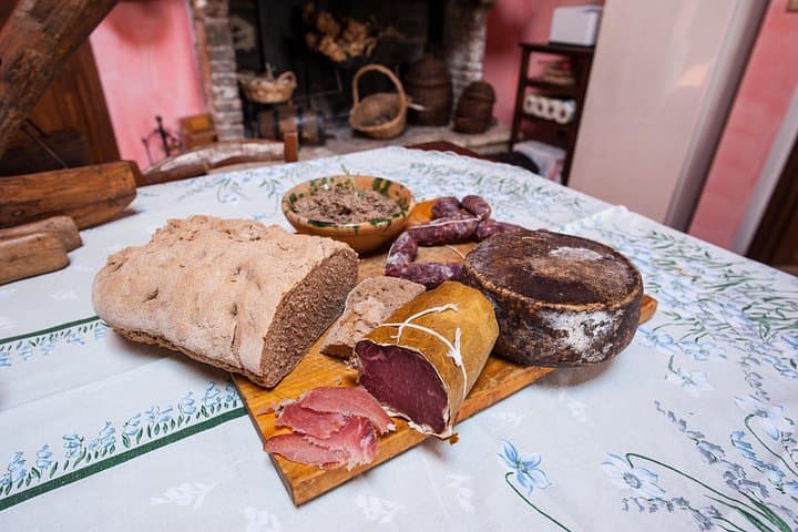 Dining Experience at a local's Home in Leivi with Show Cooking — photo 1 of 5