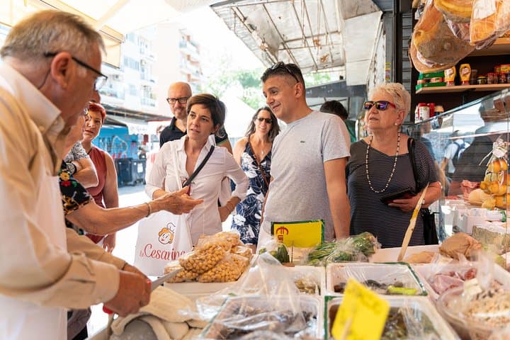 Small-group Street food tour in Modica — photo 1 of 3