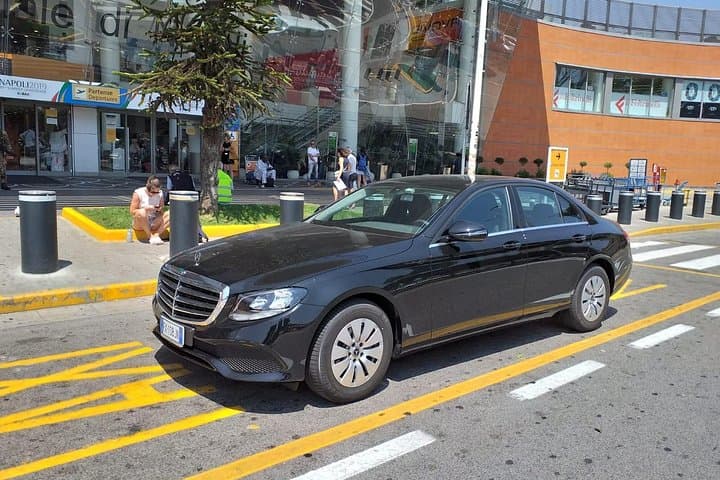 Private Transfer from Naples (Hotel, b&b) to Fiumicino Airport — photo 1 of 8