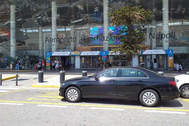 Private transfer from Naples Airport to city centre — photo 1 of 6