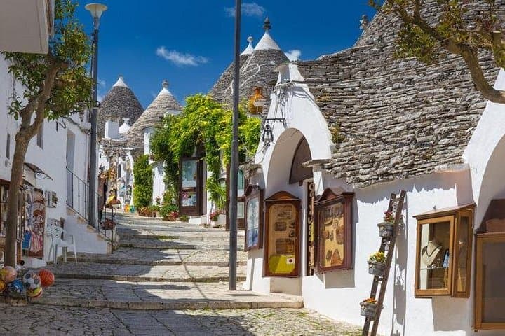 Alberobello guided tour & Dairy GUIDED TOUR With soft Lunch & — photo 1 of 9