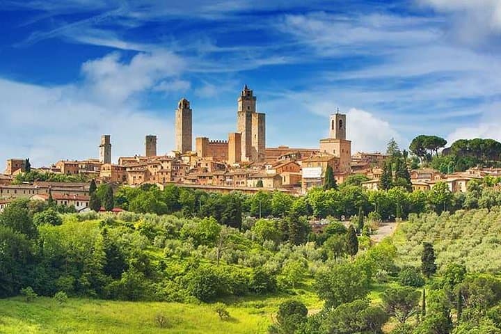 Small-Group Vernaccia di San Gimignano Wine Tour - White and Red Wines — photo 1 of 8