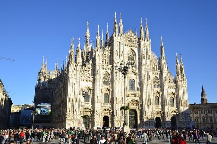 Milan: Skip-the-Line Duomo & La Scala Museum Guided Tour — photo 1 of 16