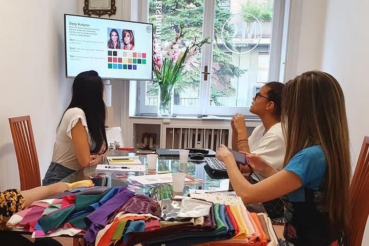 1-Day Personal Fashion Styling Course for Women — photo 1 of 10