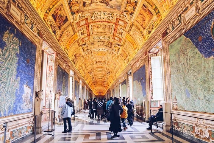 Rome In a Day: Vatican, Colosseum and Ancient Rome Tour — photo 1 of 12