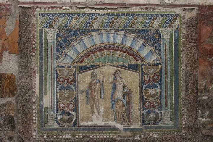 Three-hour guided tour of Herculaneum with an Archaeologist — photo 1 of 8