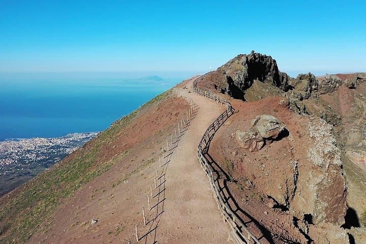 Vesuvius — photo 1 of 6
