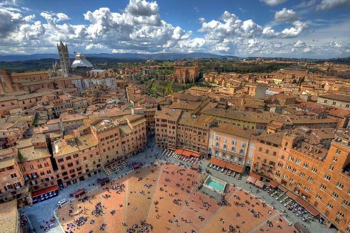 Discover the Medieval Charm of Siena on a Private Walking Tour — photo 1 of 13
