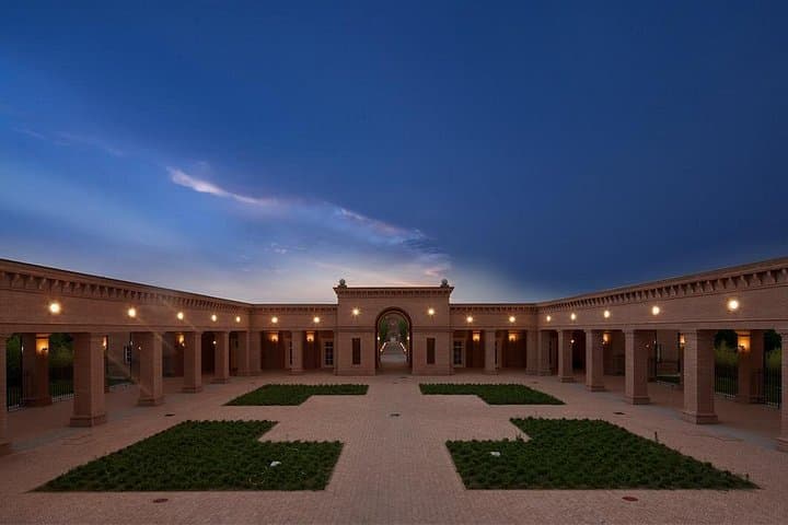 An exclusive night at the labyrinth-museum, in Parma countryside — photo 1 of 12