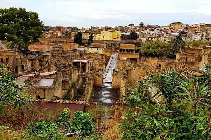 Herculaneum Private Two-hour Tour With A Real Archaeologist — photo 1 of 5