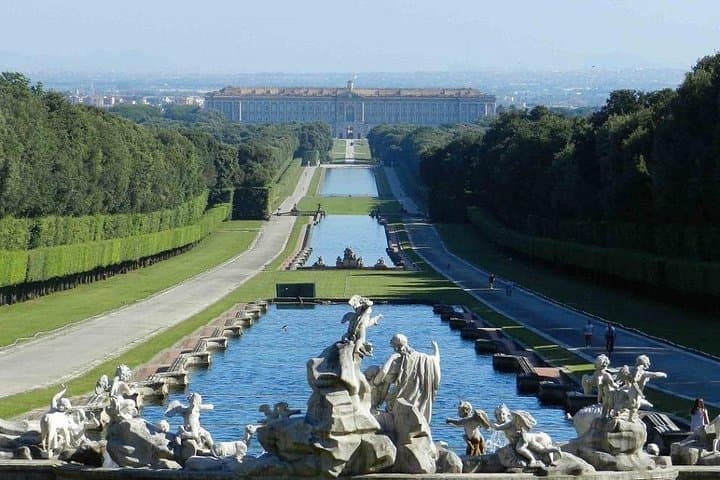 Tour Royal Palace of Caserta + "La Reggia" Outlet — photo 1 of 2