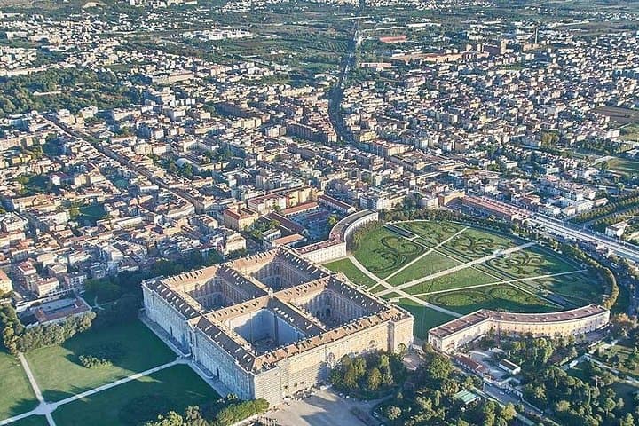 Transfer from Naples to Caserta — photo 1 of 3