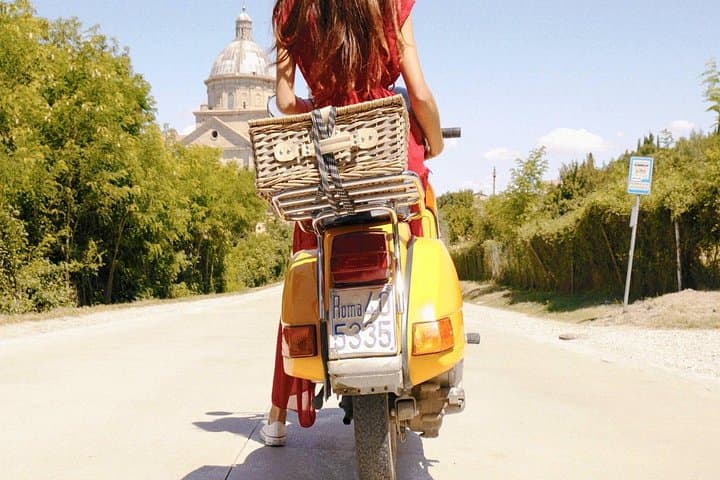 3-Hours Vespa Tour in the Tuscan Hills — photo 1 of 4