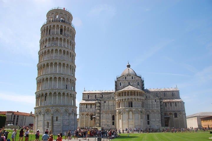 Private 8 hours Tour to Pisa and Lucca from Florence — photo 1 of 8