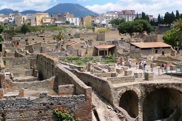 Visit in Pompeii - Herculaneum Private Tour with Ada — photo 1 of 7