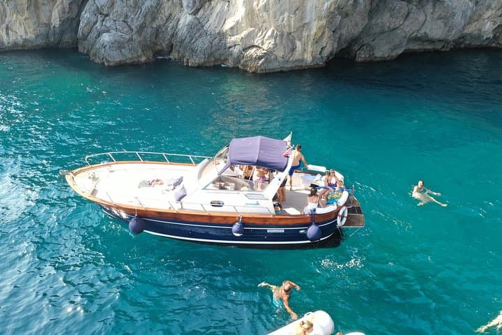 Small Group Boat Tour: Discover the Amalfi Coast from Positano — photo 1 of 24