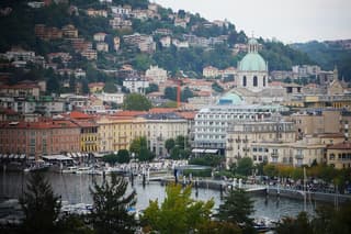 Como city and its History Exclusive Walking Tour (1 h from Milan)