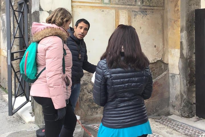 Pompeii with an archaeologist, the original!!! — photo 1 of 9
