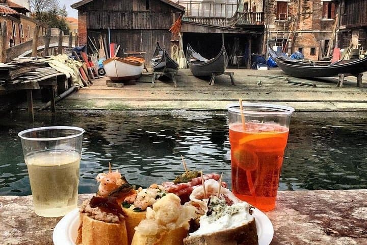 Venice Walking Tour: Eat and Drink — photo 1 of 8