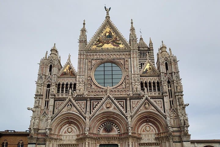 Shore excursion from Livorno to Siena and San Gimignano by private minivan — photo 1 of 9