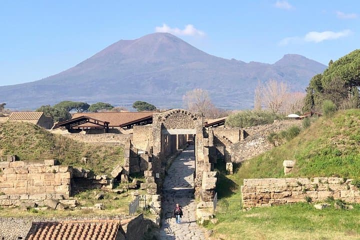 Pompeii New Discoveries Private Guided Tour — photo 1 of 8