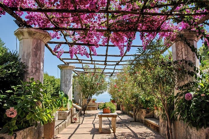 Pompeii Sorrento Positano and Amalfi ALL IN ONE PRIVATE TOUR — photo 1 of 8