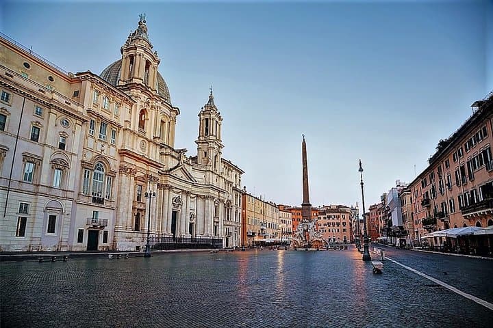 Rome at Sunrise Walking Tour: Pantheon Trevi Fountain & Breakfast — photo 1 of 13