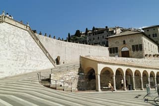 Assisi and s. Francis Basilica’s Day Tour from Rome