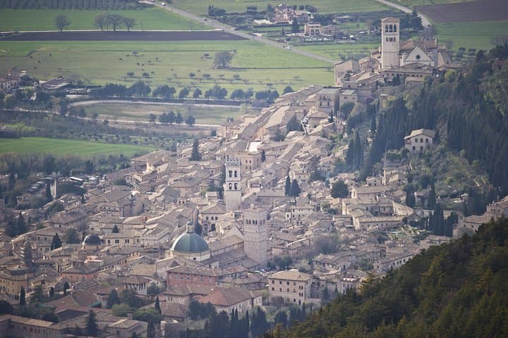 Assisi Guided Tour with Lunch & Eremo delle Carceri Hiking tour — photo 1 of 6