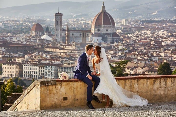 Honeymooners Florence Tour with Professional Photographer and Driver — photo 1 of 2
