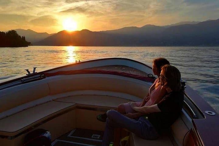 Private sunset cruise with toast — photo 1 of 10