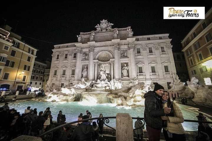 Rome Evening Panoramic Walking Tour Including Trevi Fountain and Spanish Steps — photo 1 of 12
