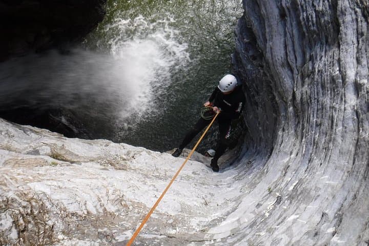 Canyoning at the foot of Etna — photo 1 of 6
