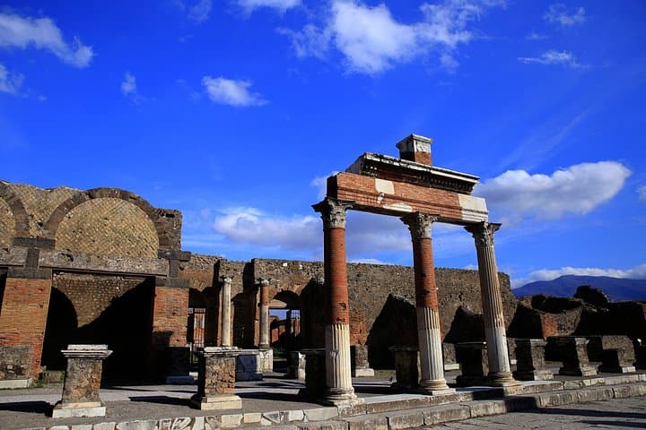 Best of Vesuvius Ancient Cities: Pompeii Herculaneum & Oplontis tour in one day — photo 1 of 10