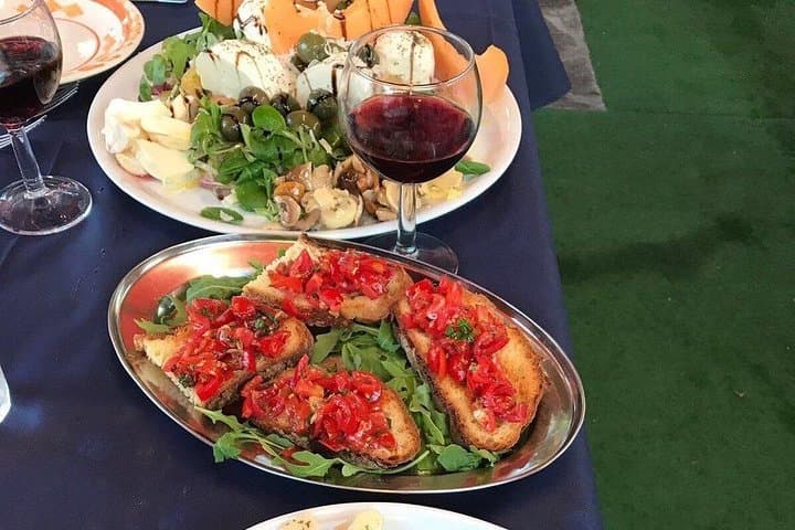 Traditional Neapolitan Dinner in Pompei - Villa Franca - Family Restourant — photo 1 of 17