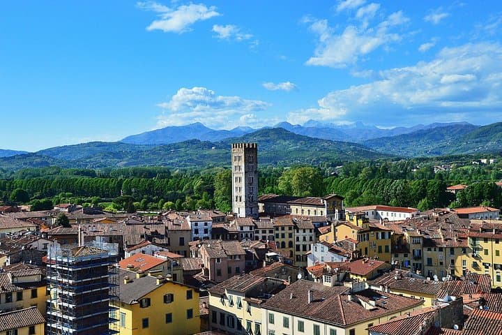 2-Hours Relax Walking Tour Through Lucca — photo 1 of 23