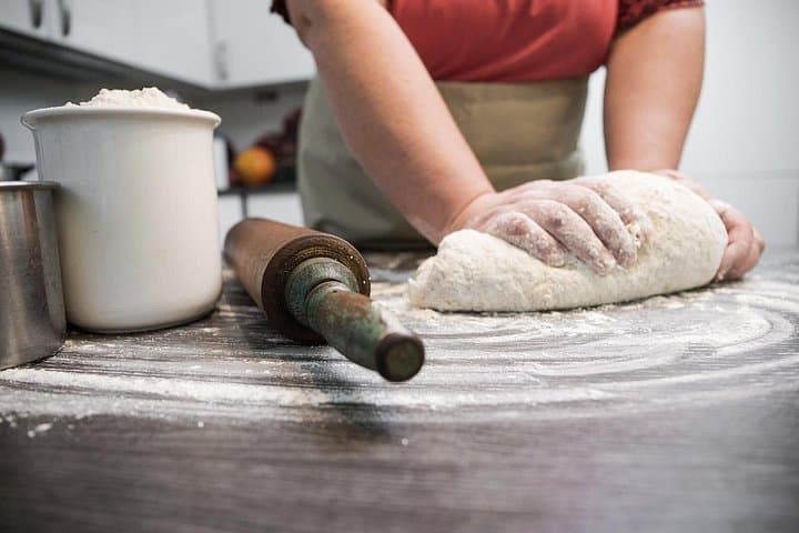 Arezzo Hands-On Pizza Class: From Dough to Dessert and Wine — photo 1 of 12