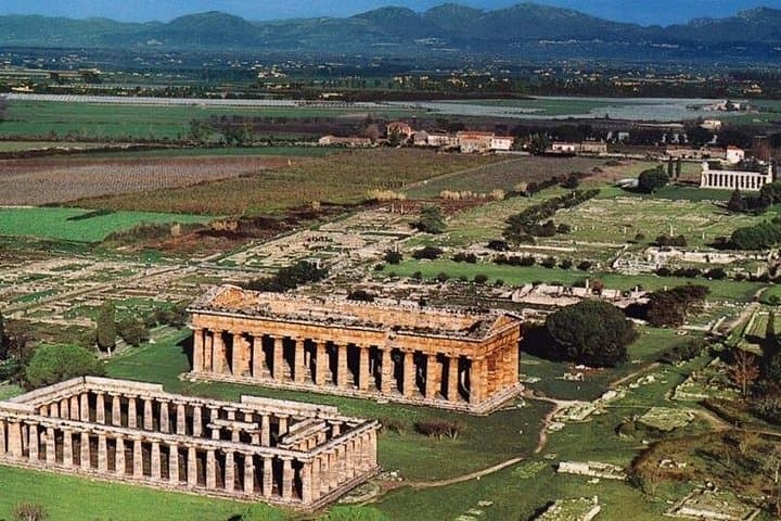 Paestum Greek ruins private tour — photo 1 of 7