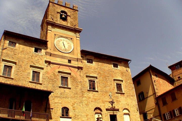 Direct Transfer from your Hotel il CORTONA to your Hotel in ROME — photo 1 of 3