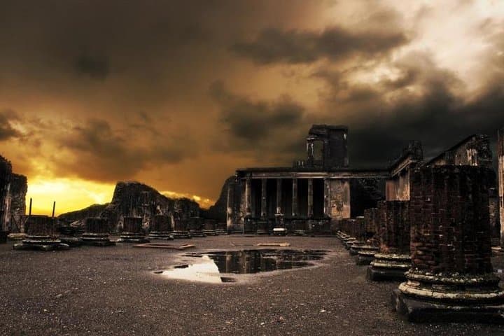 Day Trip from Naples: Pompeii and Herculaneum - private tour — photo 1 of 6