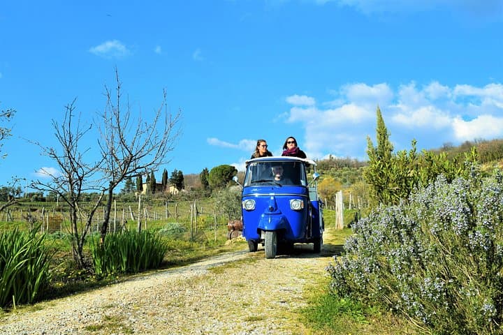 Tuk tuk in Chianti — photo 1 of 6