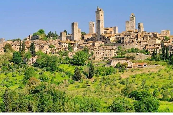 PRIVATE TOUR "Sweet Hills of Chianti and San Gimignano" with Lunch & 2 Tastings — photo 1 of 49